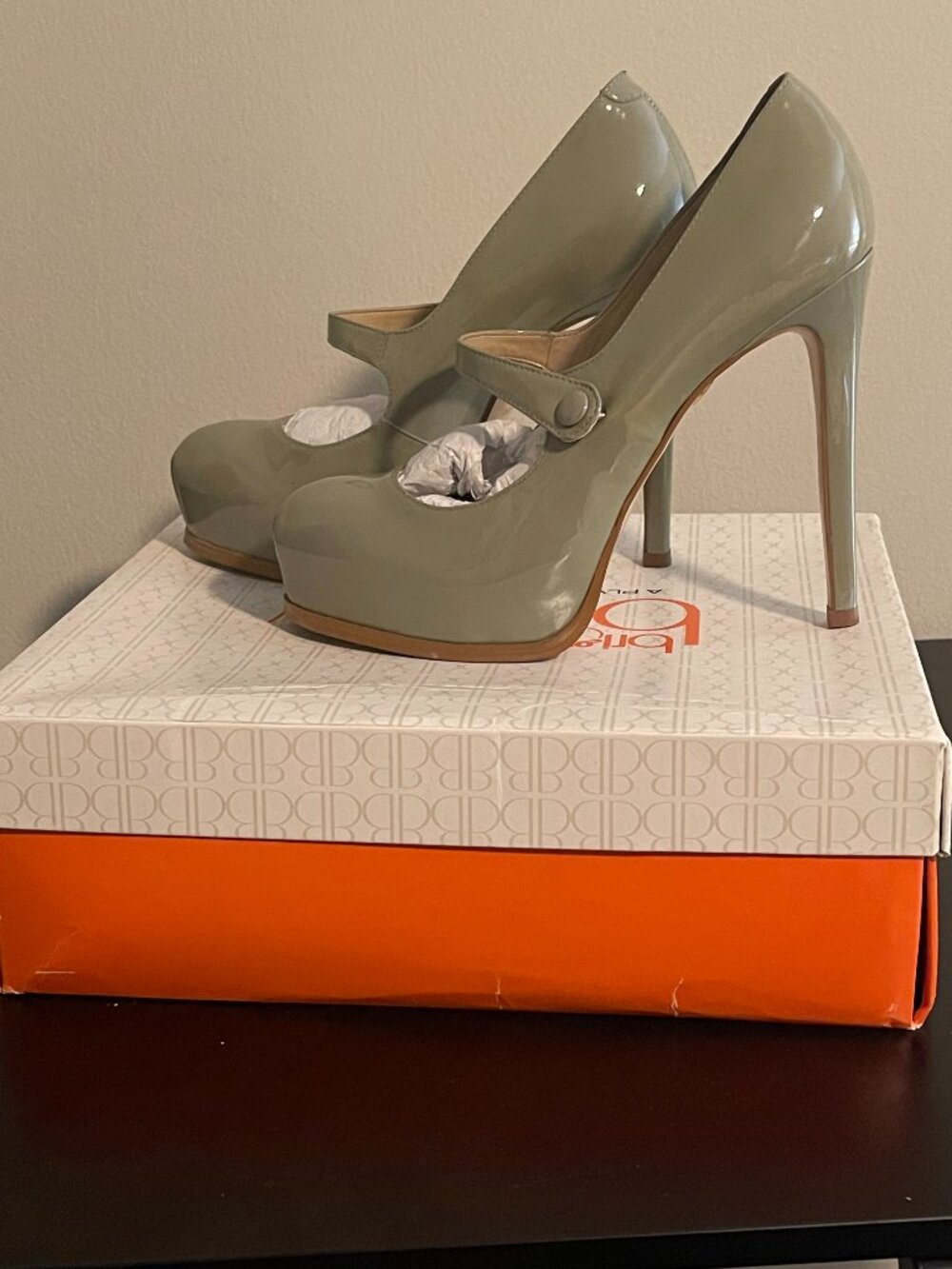 Grey High heels Brigitte Bailey by Pour La Victoire grey patent size 7.5B